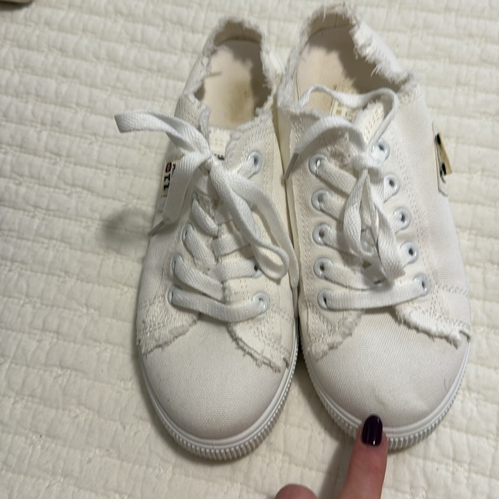 Slip ons - Picture 2 of 7